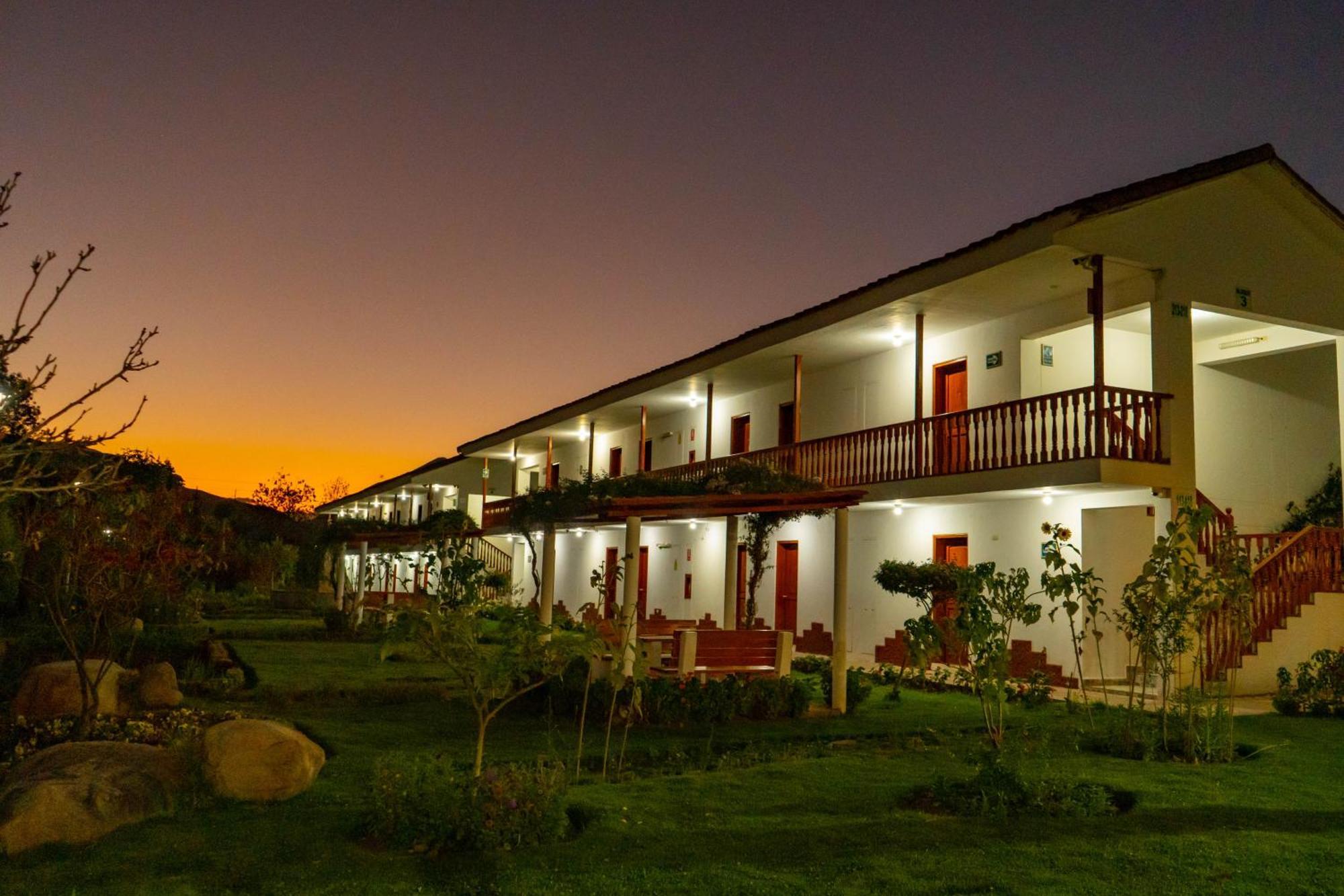 Hotel Agustos Urubamba Dış mekan fotoğraf