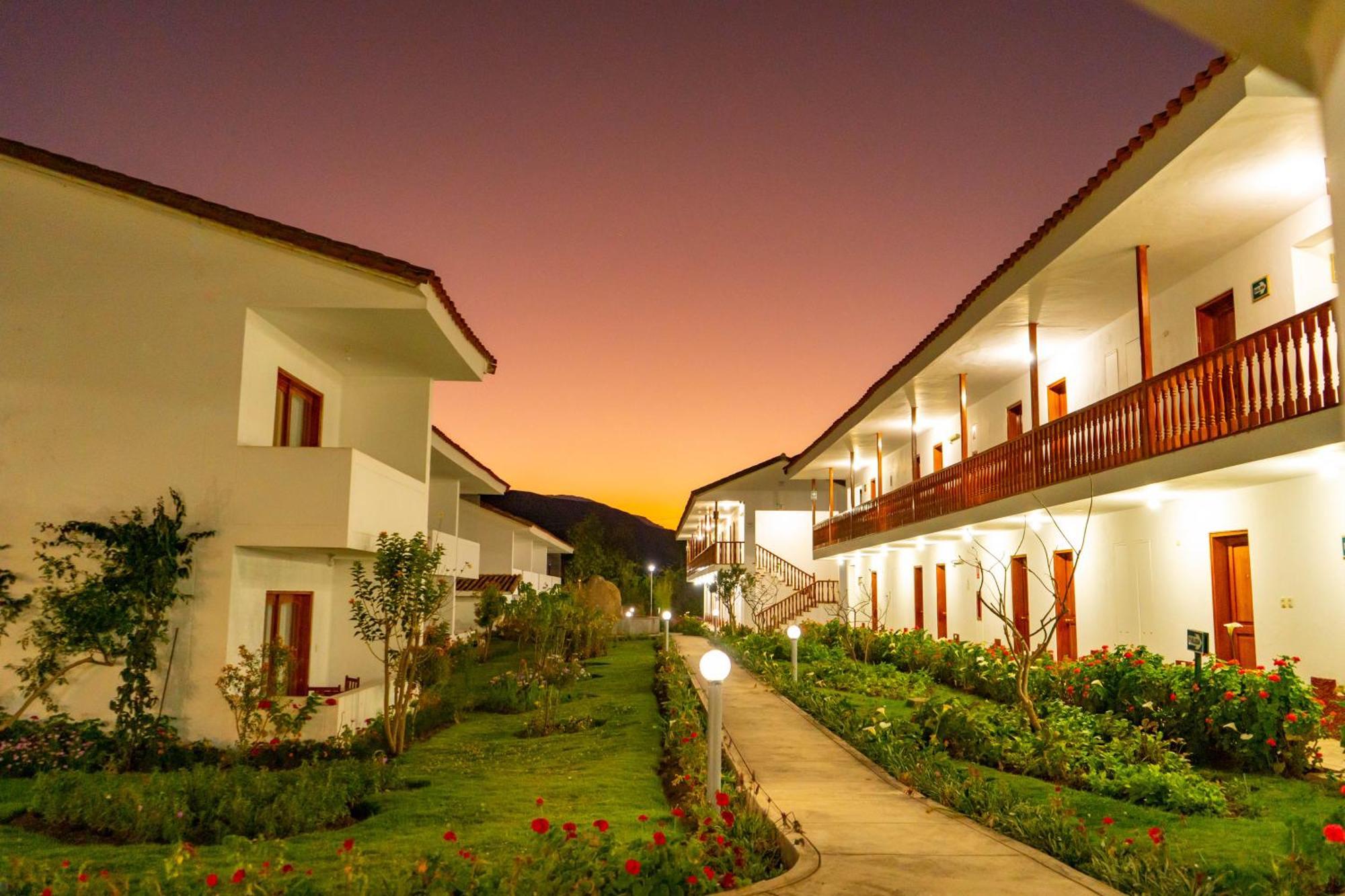 Hotel Agustos Urubamba Dış mekan fotoğraf